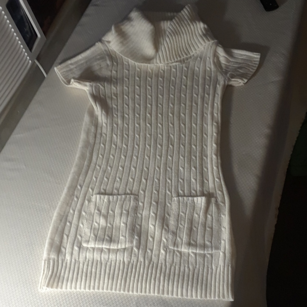 Short Sleeve Turtleneck sweater